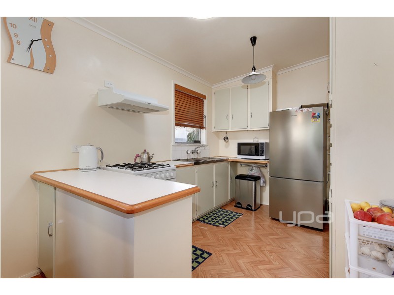 10 Crossley Crescent, Coolaroo VIC 3048