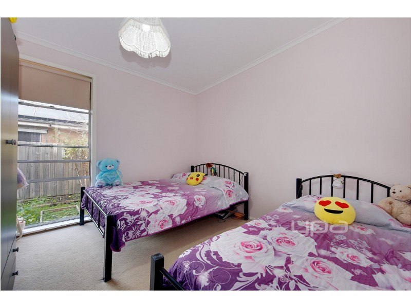 10 Crossley Crescent, Coolaroo VIC 3048