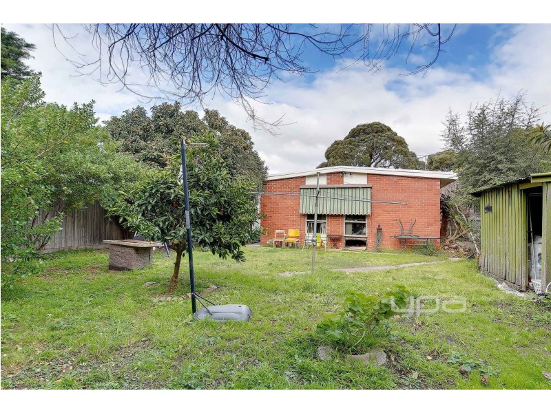 10 Crossley Crescent, Coolaroo VIC 3048