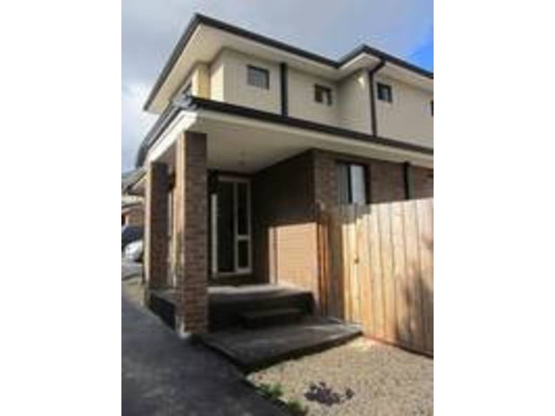 2/7 Care Close, Meadow Heights VIC 3048