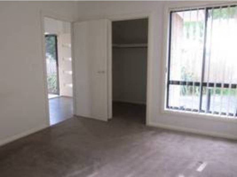 2/7 Care Close, Meadow Heights VIC 3048