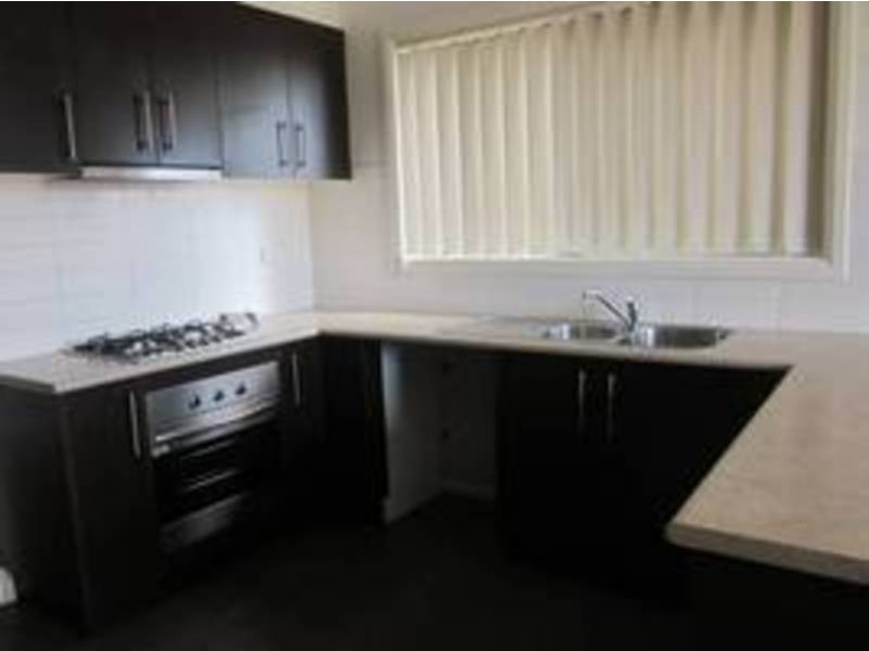 2/7 Care Close, Meadow Heights VIC 3048