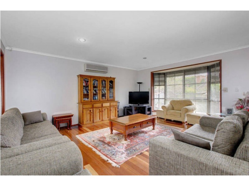5 Dillwynia Place, Meadow Heights VIC 3048