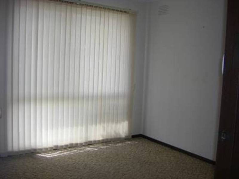 110 Rokewood Crescnt, Meadow Heights VIC 3048