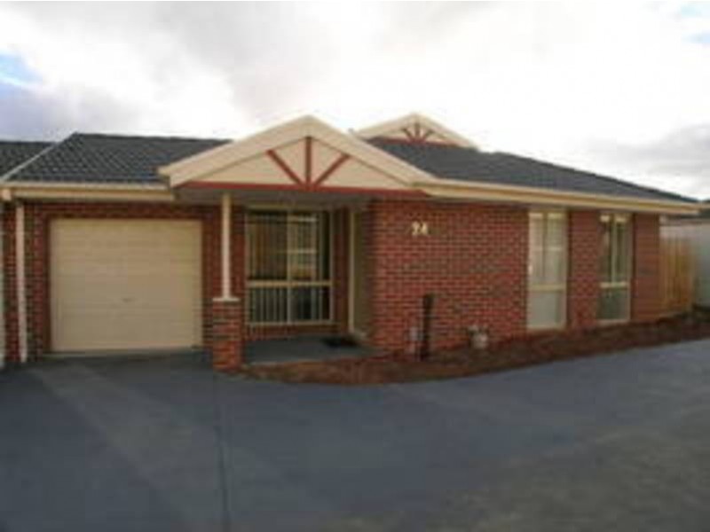 24/4-16 Melaleuca Drive, Meadow Heights VIC 3048