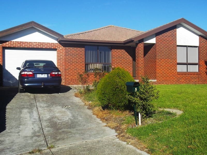 5 Goodenia Close, Meadow Heights VIC 3048