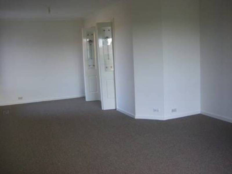 5 Goodenia Close, Meadow Heights VIC 3048