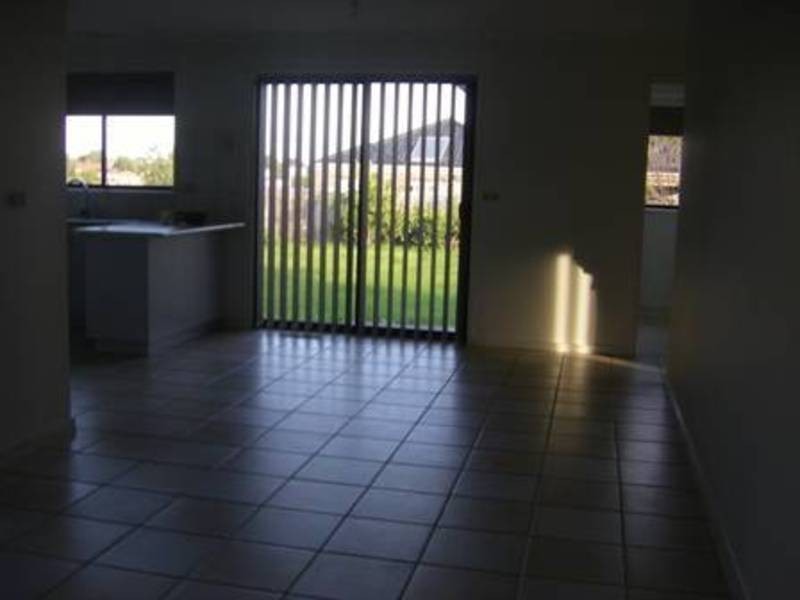 5 Goodenia Close, Meadow Heights VIC 3048