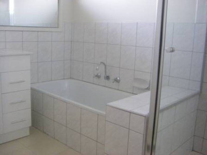 5 Goodenia Close, Meadow Heights VIC 3048