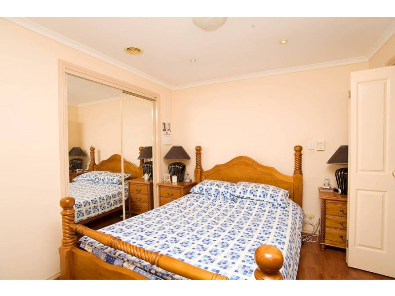 14 Gibney Close, Roxburgh Park VIC 3064