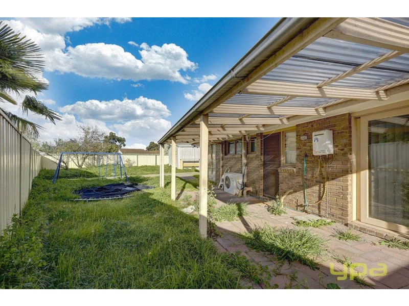 10 Dutton Court, Meadow Heights VIC 3048