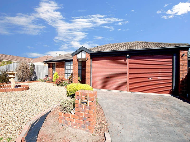 14 Gibney Close, Roxburgh Park VIC 3064