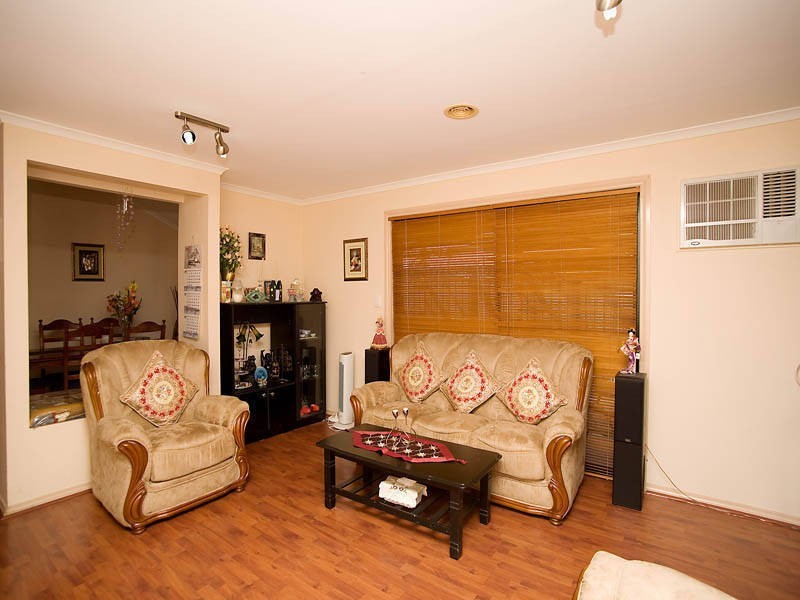 14 Gibney Close, Roxburgh Park VIC 3064