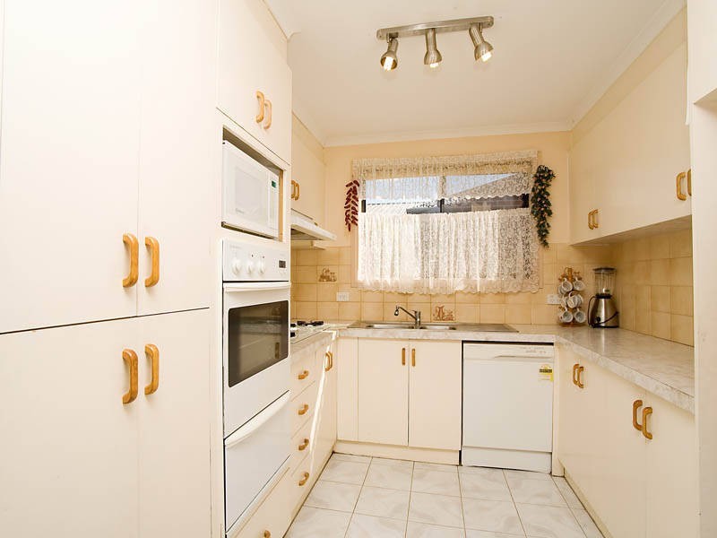 14 Gibney Close, Roxburgh Park VIC 3064