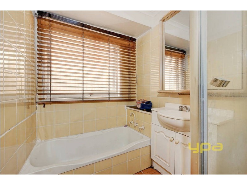 1 Telford Court, Meadow Heights VIC 3048