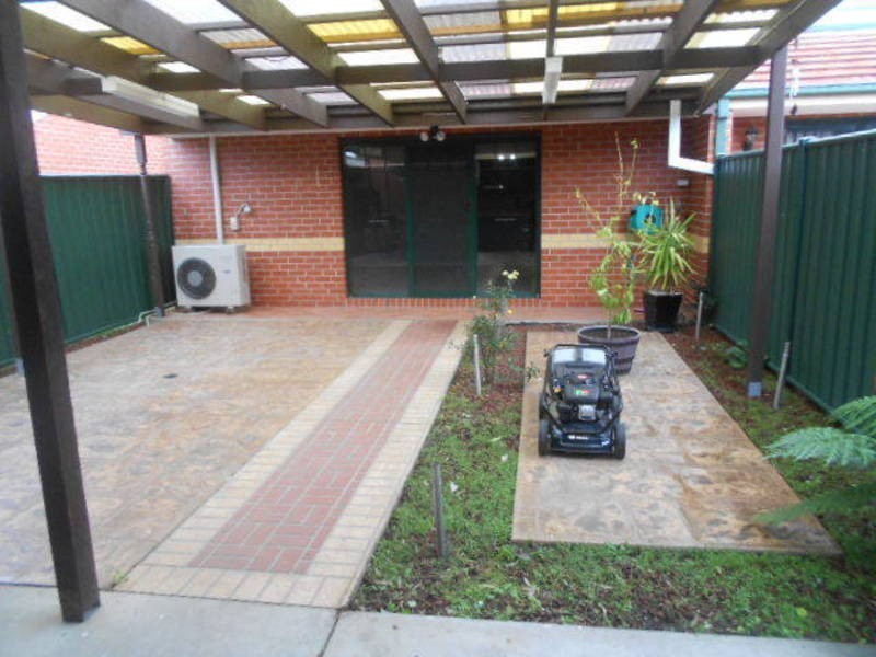 5 Franklin Avenue, Roxburgh Park VIC 3064