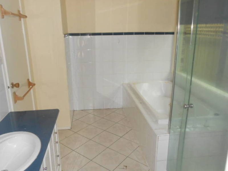 27 Watford Crescent, Craigieburn VIC 3064