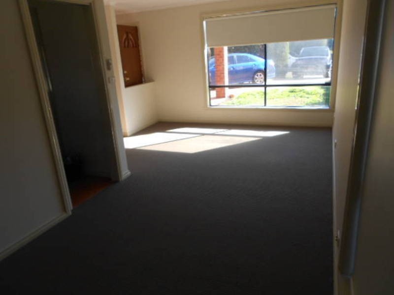 13 Creswick Court, Roxburgh Park VIC 3064