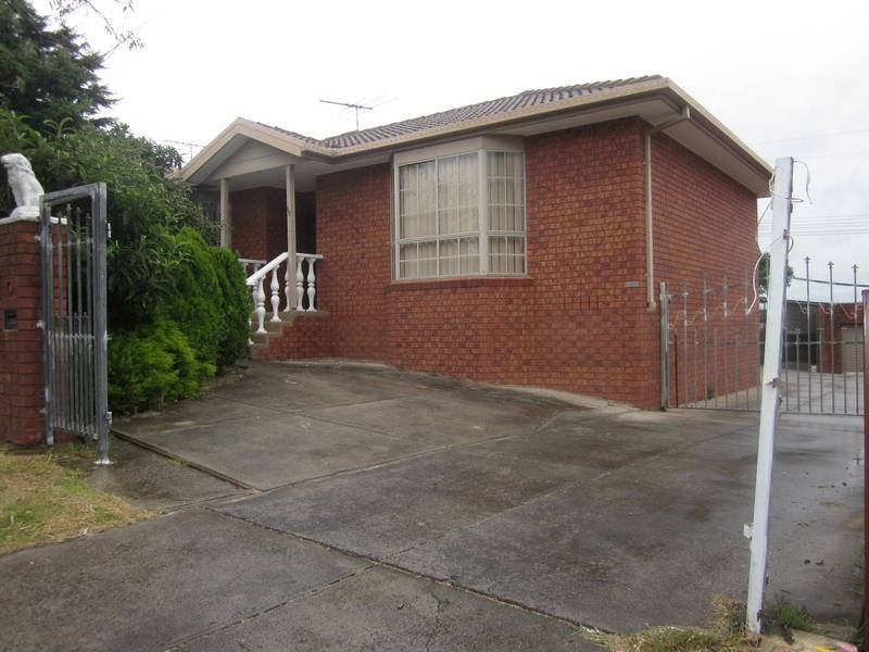 85 Cassinia Crescent, Meadow Heights VIC 3048