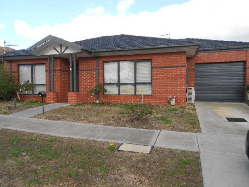 2/4  Appin Court, Meadow Heights VIC 3048