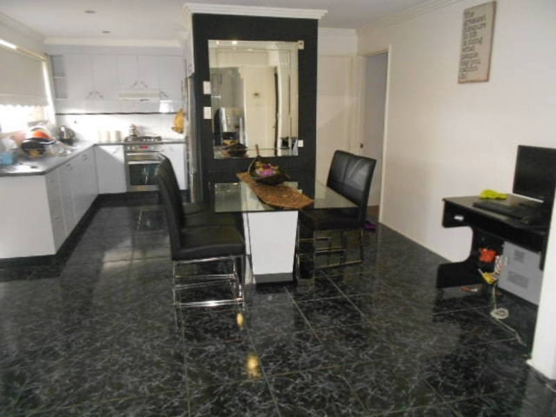 1/86 Malmsbury Drive, Meadow Heights VIC 3048