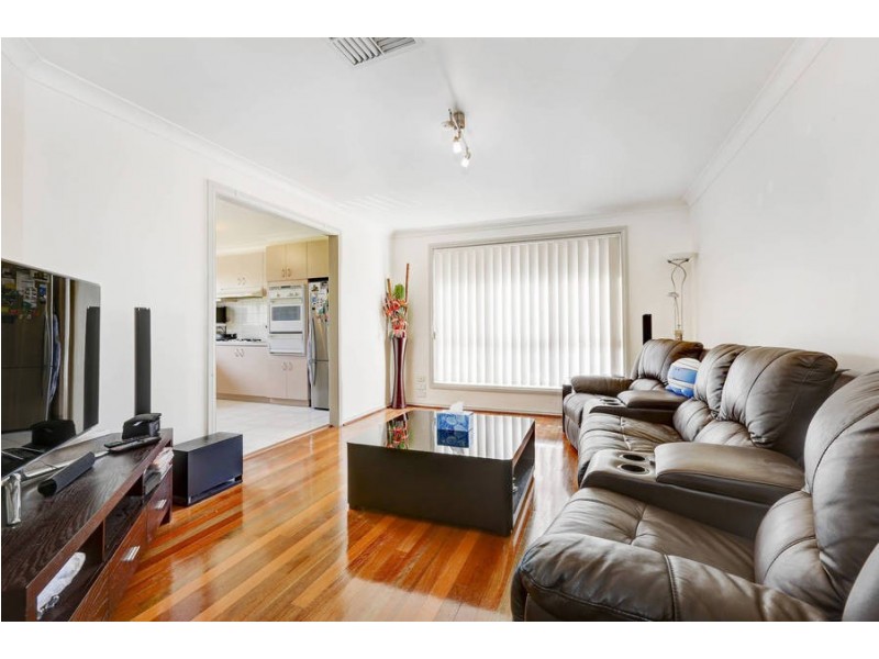 2/20 Shankland Boulevard, Meadow Heights VIC 3048