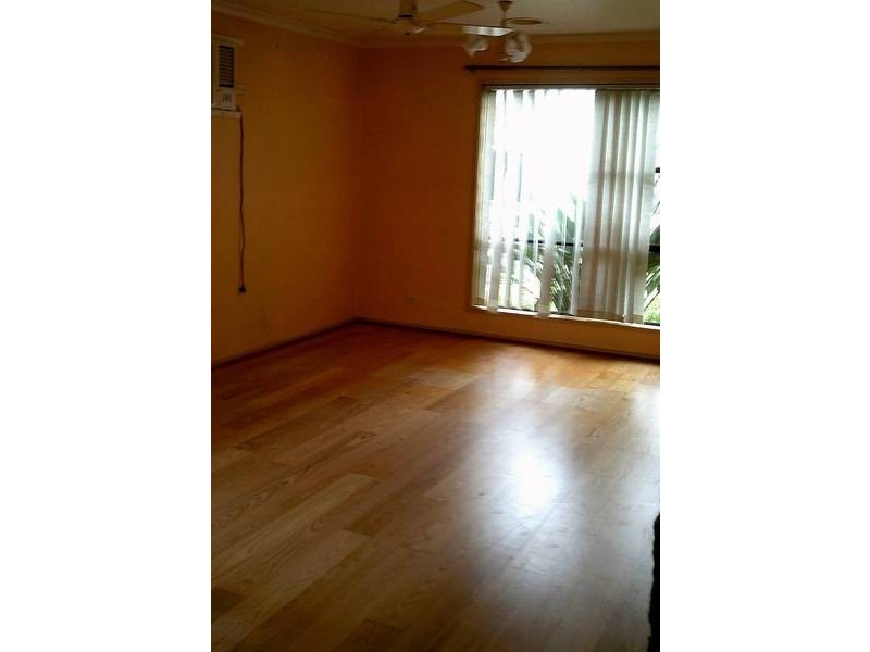 12 ROKEWOOD CRESCENT, Meadow Heights VIC 3048