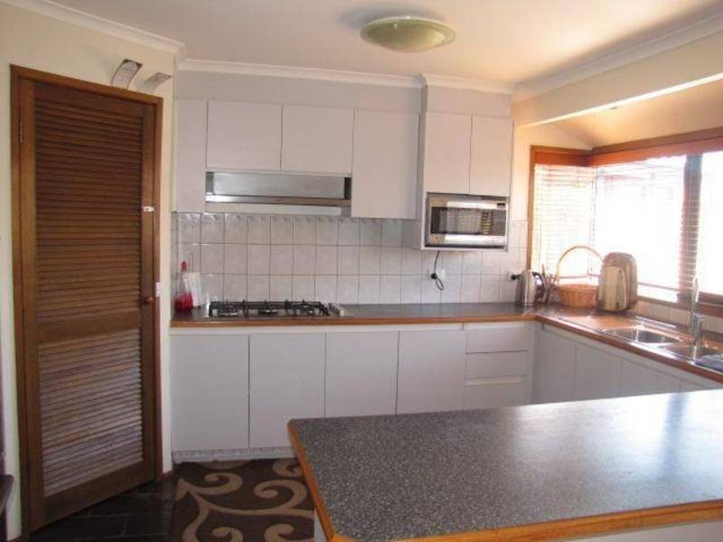 13 THISTLE COURT, Meadow Heights VIC 3048