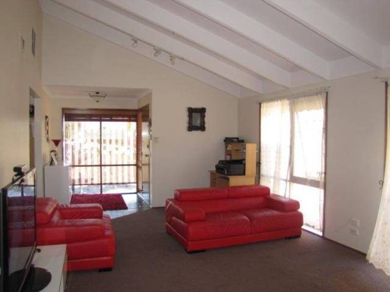 13 THISTLE COURT, Meadow Heights VIC 3048