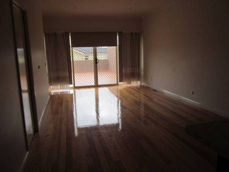 3 29-31 Ashleigh Crescent, Meadow Heights VIC 3048