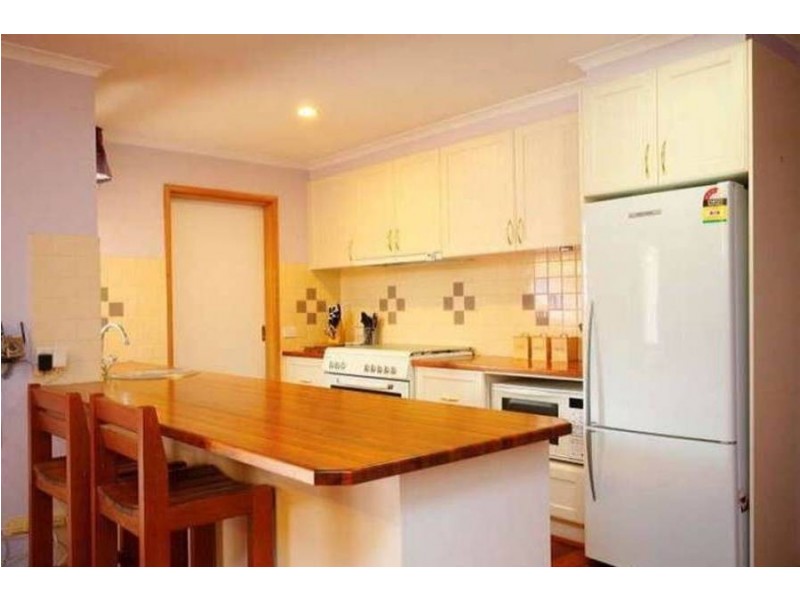 28 Newlyn Drive, Craigieburn VIC 3064