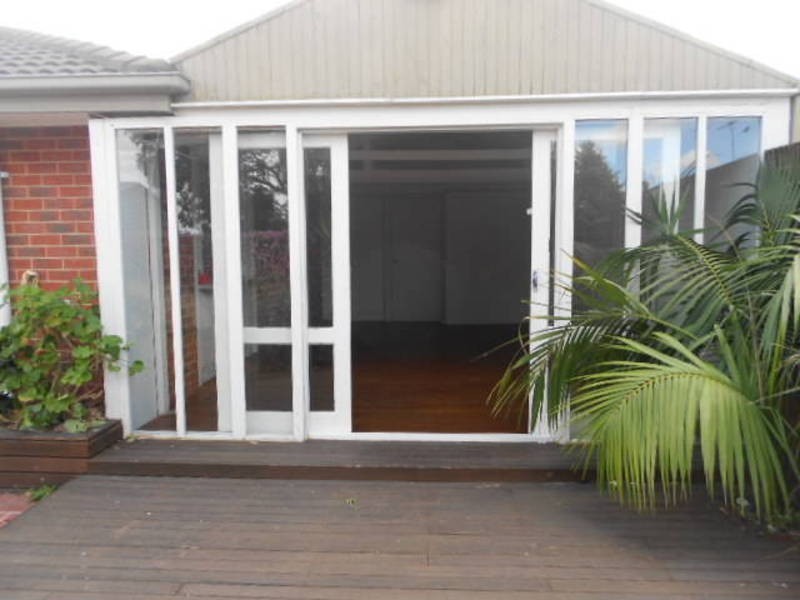 6 Norton Place, Roxburgh Park VIC 3064