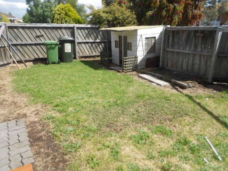 1/28 Mitchell Crescent, Meadow Heights VIC 3048