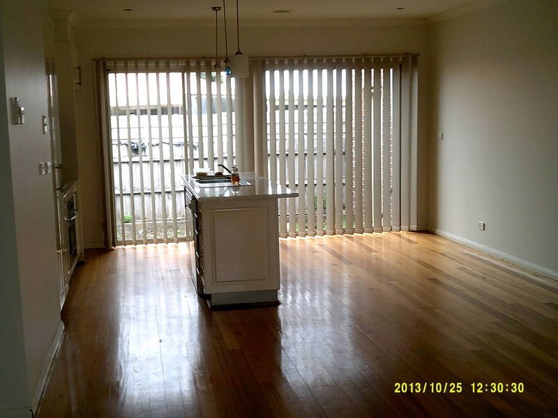 2/14 COORONG COURT, Meadow Heights VIC 3048