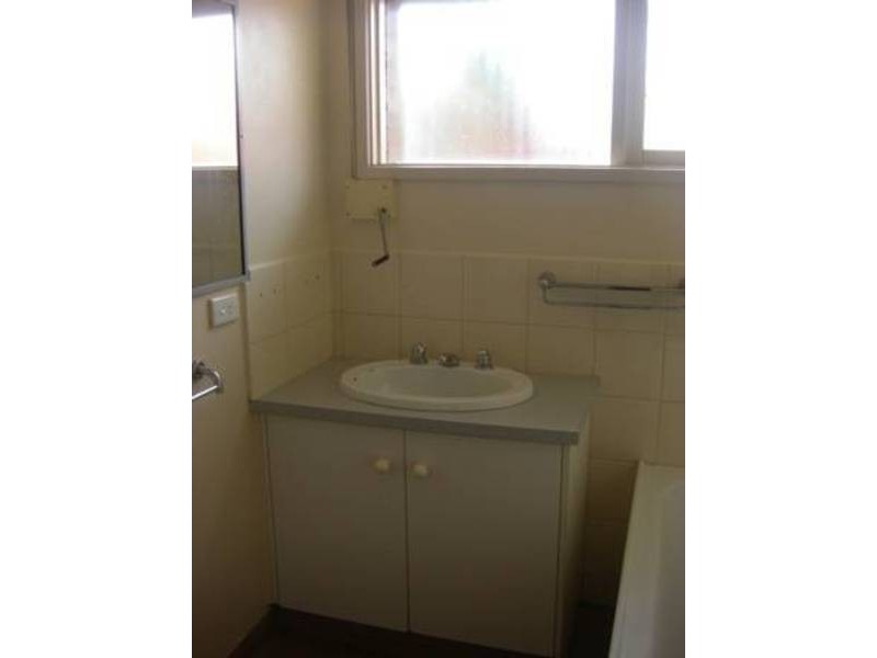 1/10 MITTA MITTA WAY, Meadow Heights VIC 3048