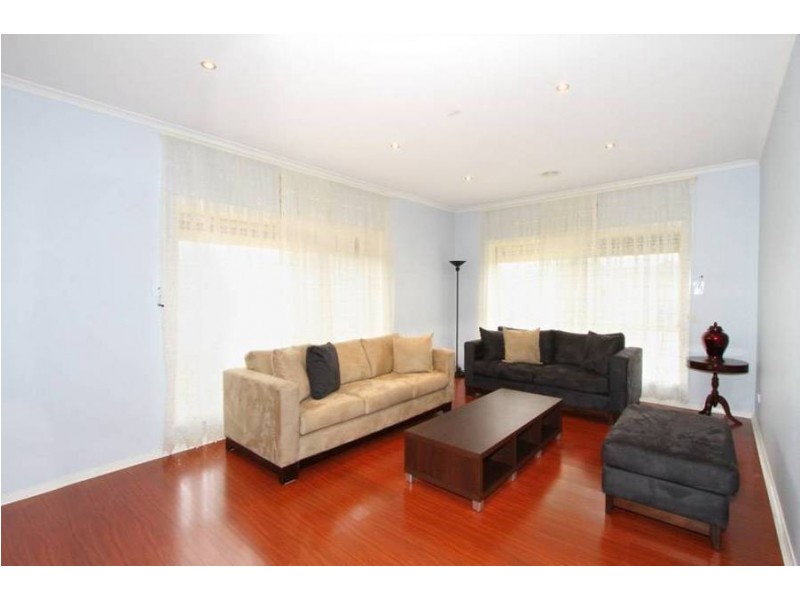 5  PECOS PLACE, Roxburgh Park VIC 3064