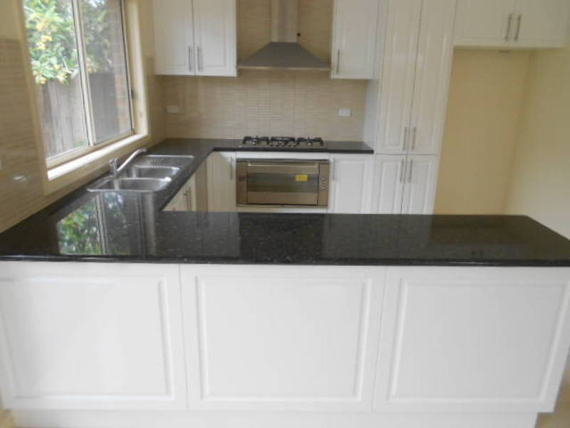 2/15 Castella Court, Meadow Heights VIC 3048