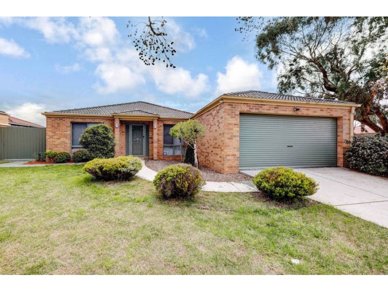 5 Parana Grove, Roxburgh Park VIC 3064