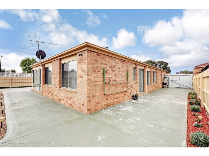 5 Parana Grove, Roxburgh Park VIC 3064