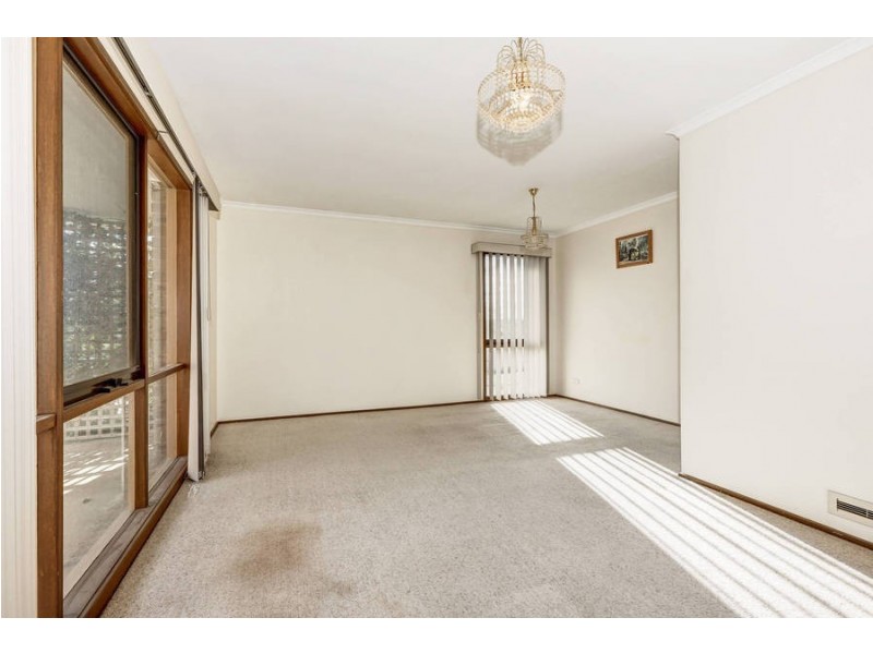 10 DUTTON COURT, Meadow Heights VIC 3048