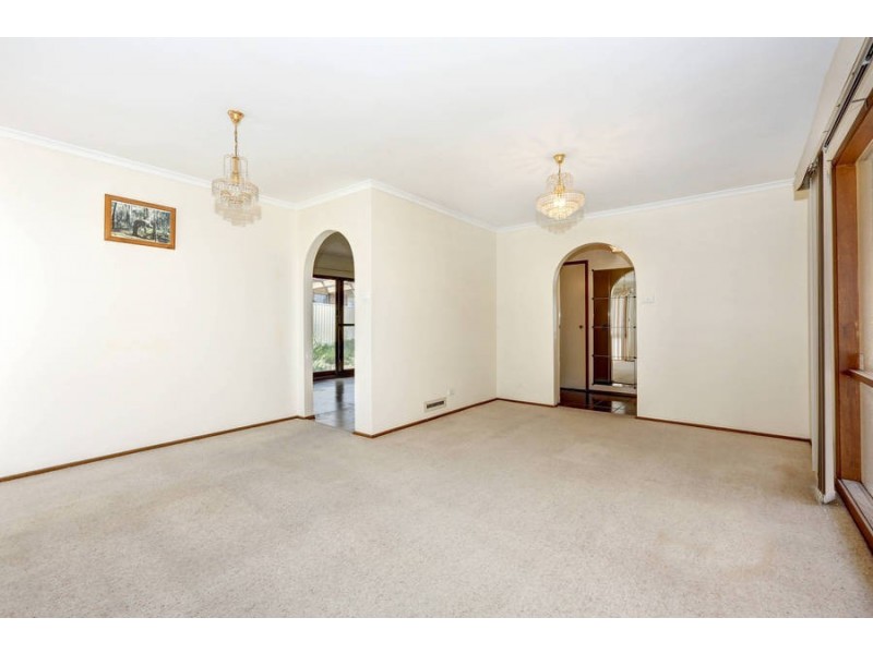 10 DUTTON COURT, Meadow Heights VIC 3048