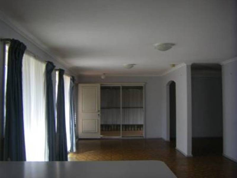 27 Fuschia Place, Meadow Heights VIC 3048