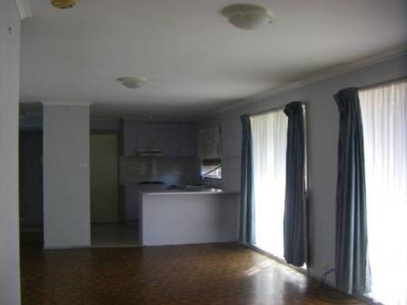 27 Fuschia Place, Meadow Heights VIC 3048