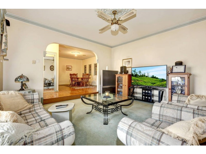 12 Lightwood Crescent, Meadow Heights VIC 3048