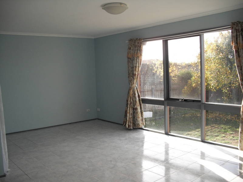 28 FUSCHIA PLACE, Meadow Heights VIC 3048