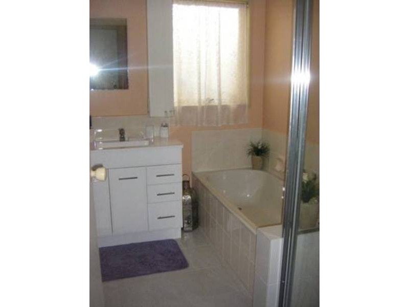 11 Rubus Court, Meadow Heights VIC 3048