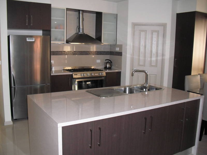 5 AMALFI COURT, Roxburgh Park VIC 3064