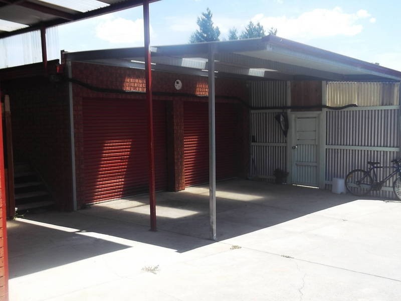 5a Ashleigh Crescent, Meadow Heights VIC 3048