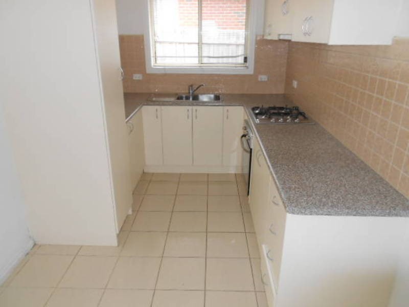 18/4 Melaluca Drive, Meadow Heights VIC 3048