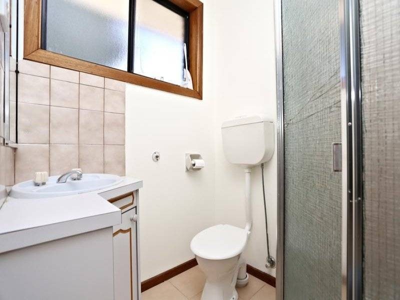 2/23 Cassinia Crescent, Meadow Heights VIC 3048